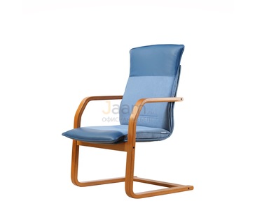 Офисный стул Берлин/В комб. Кожа стандартная/база дерево